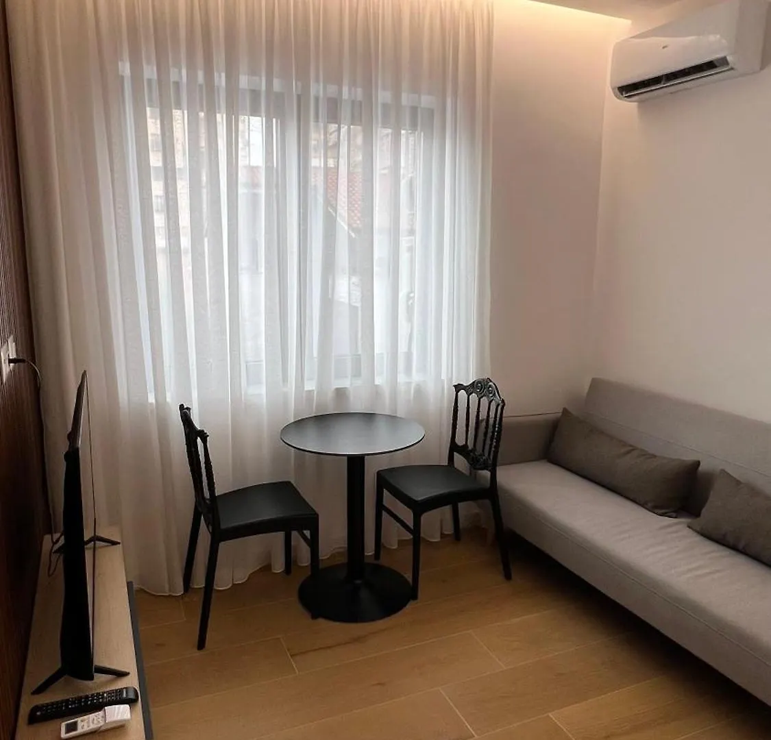 Tirana Central Apartments 0*,  Albania