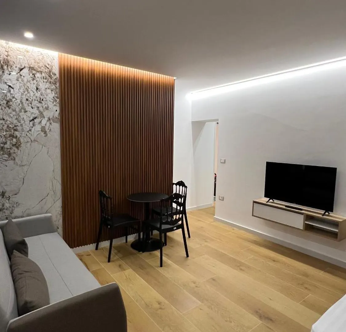 Tirana Central Apartments 0*,  Albania